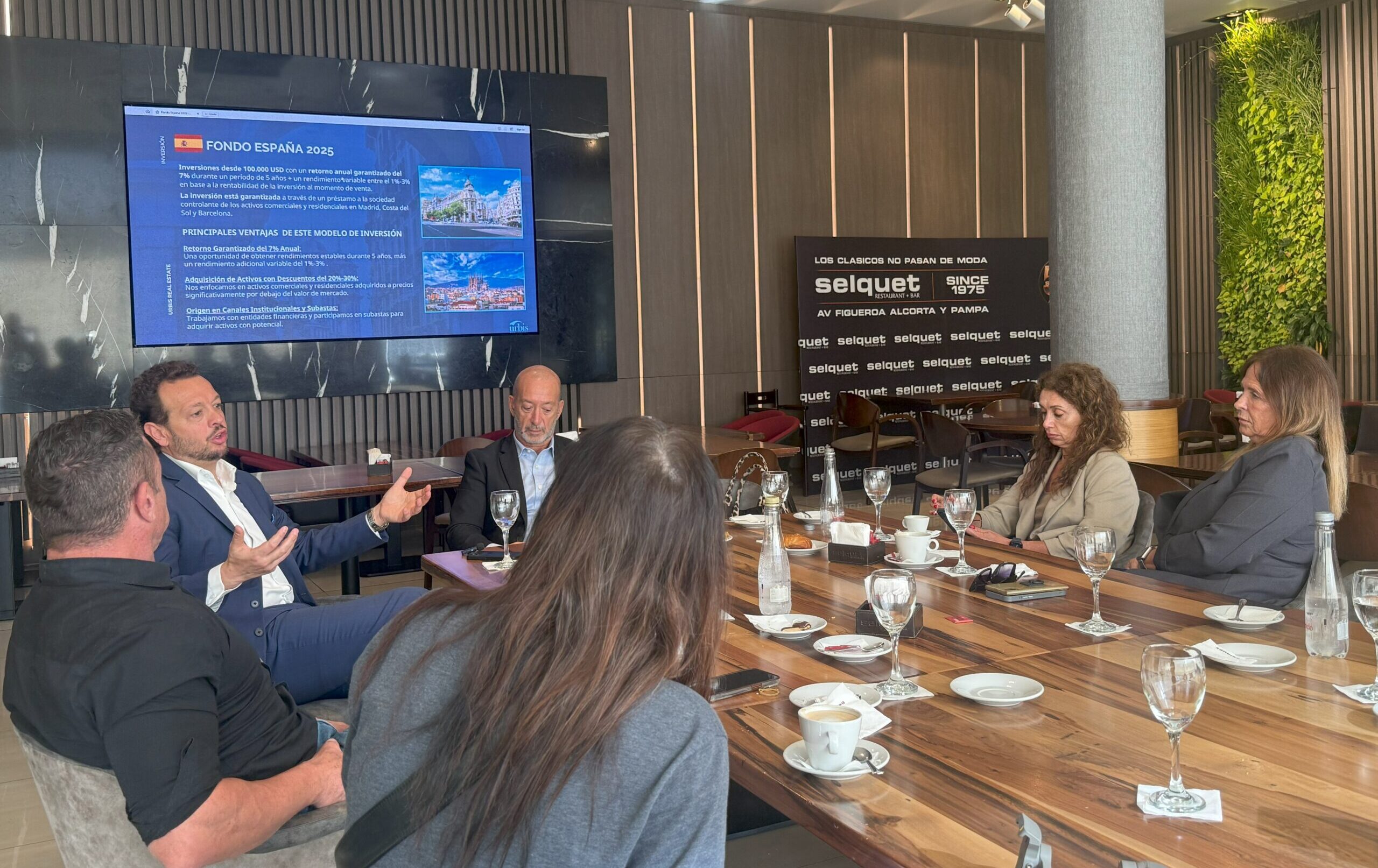 Así fue el desayuno exclusivo para brokers: Oportunidades en España desde USD 100.000